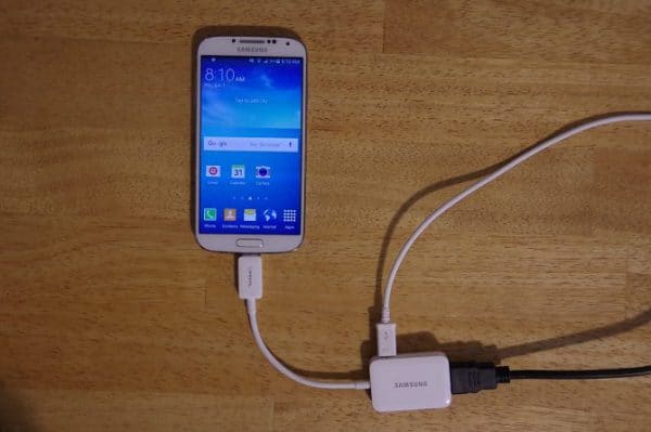 Cómo conectar cualquier teléfono o tableta a tu televisor mediante USB