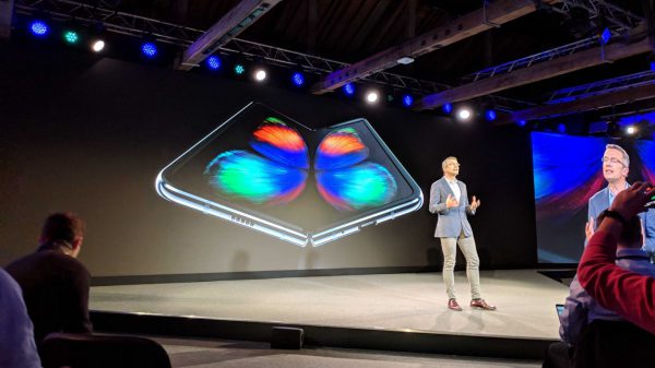 Samsung Galaxy Fold: Prueba de esfuerzo simula más de 5 años de uso regular
