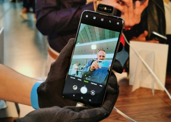ZenFone 6: ASUS se reinventa con Android y cámara con tapa