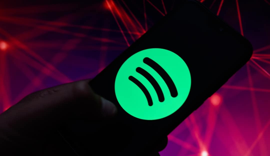 Spotify ahora te permite agregar podcasts a listas de reproducción