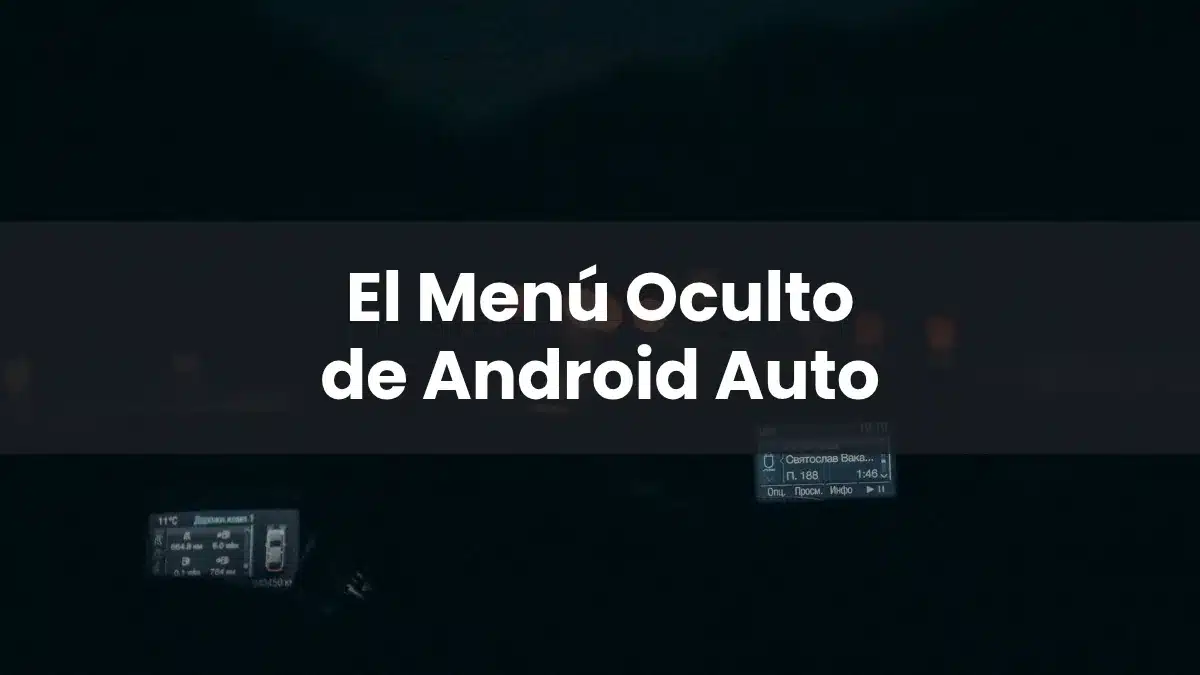 Salpicadero de un coche de noche con la pantalla multimedia encendida, donde se proyecta Android Auto